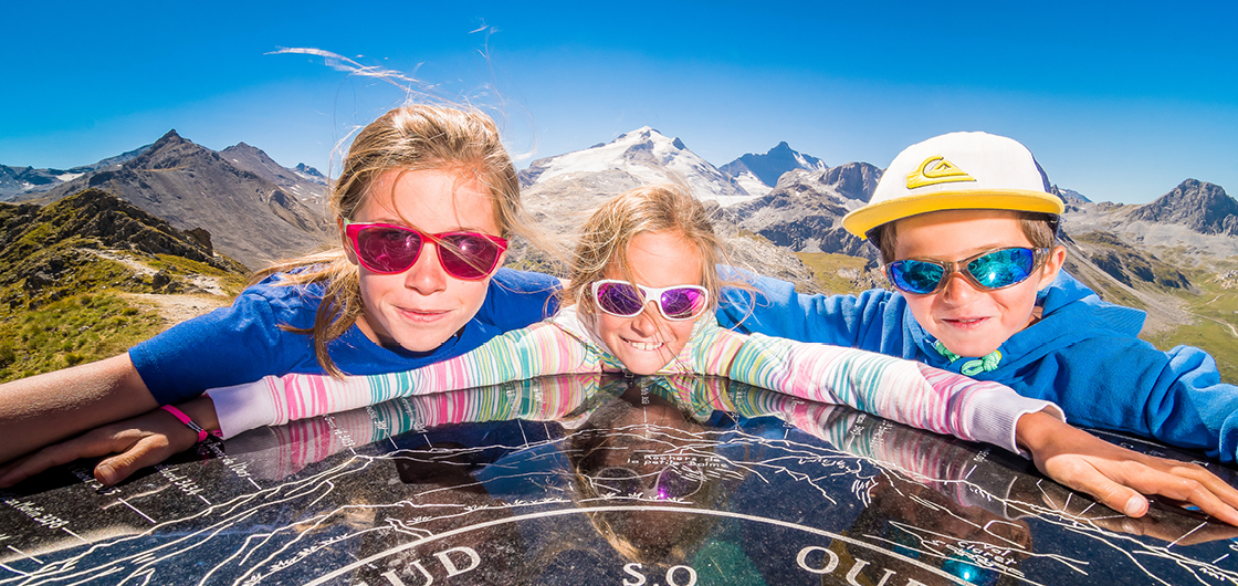 4 TECHNIQUES IMPARABLES POUR FAIRE AIMER LA RANDONNÉE À VOS ENFANTS